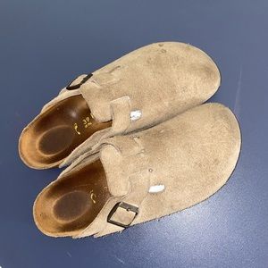 Boston Birkenstocks Clogs Size 39 tan color